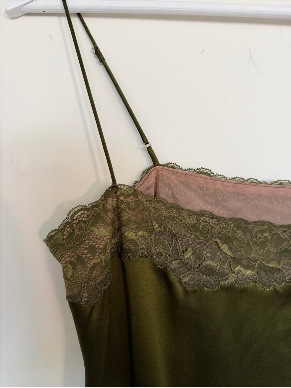 Silk reformation dress in moss green - Picture 6 of 11
